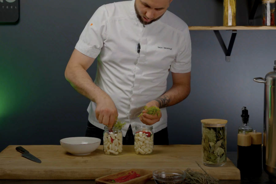 Dodajemy kilka baldachimów koperku